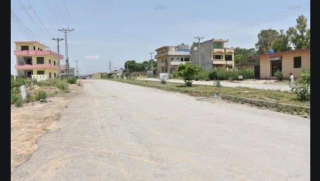 Park Facing Plot 25x60 for Sale in I-14/1, Islamabad