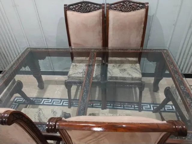 Dining Table and Chairs for Sale in Taxila